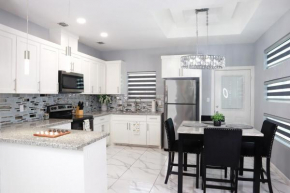 2Bd Modern Home In Gated Community